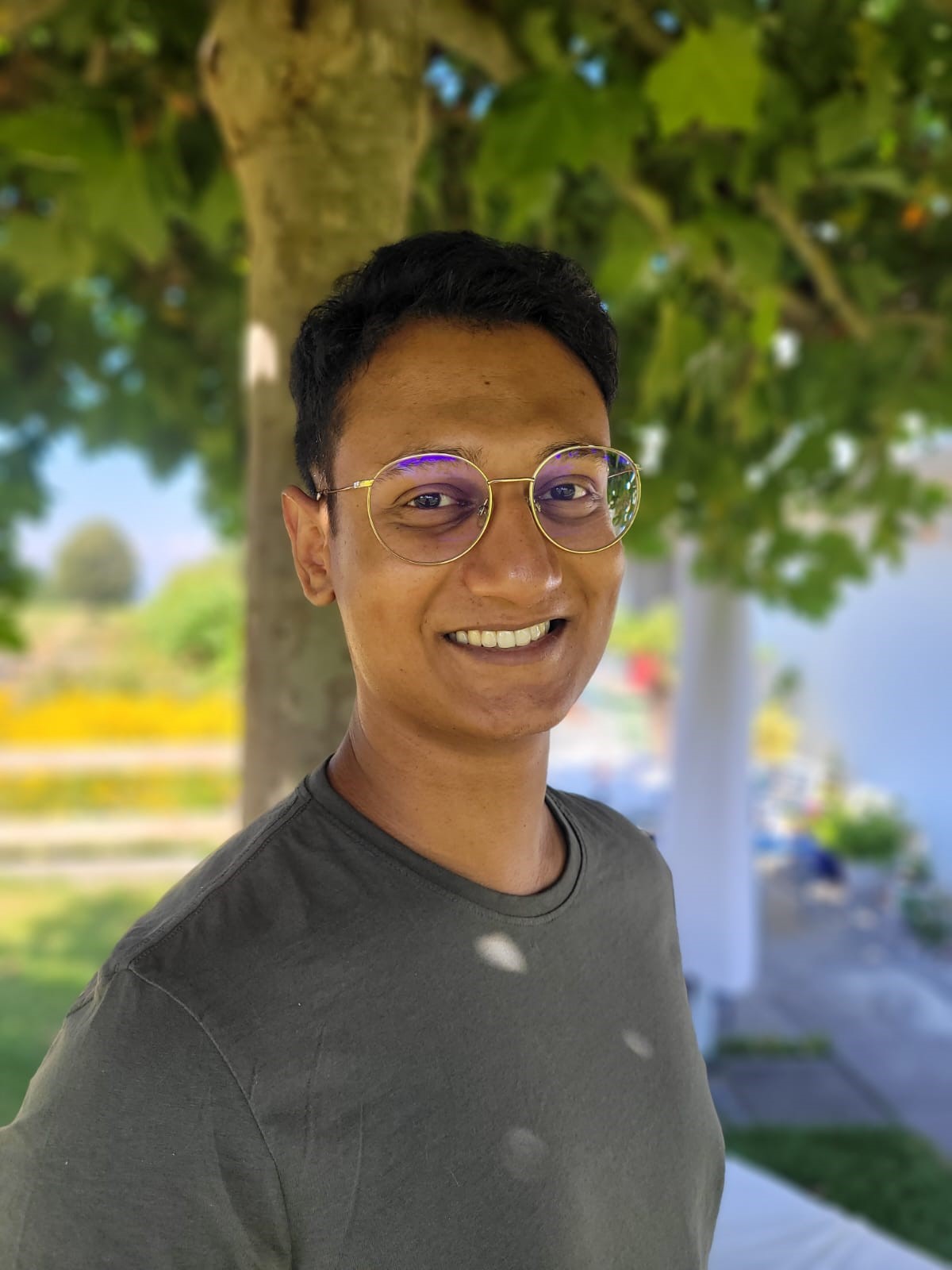 Joy Herzlich Willkommen